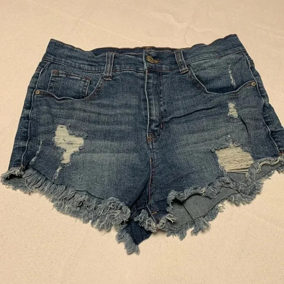 Wallflower womans jean shorts,Size 9 - Picture 1 of 4